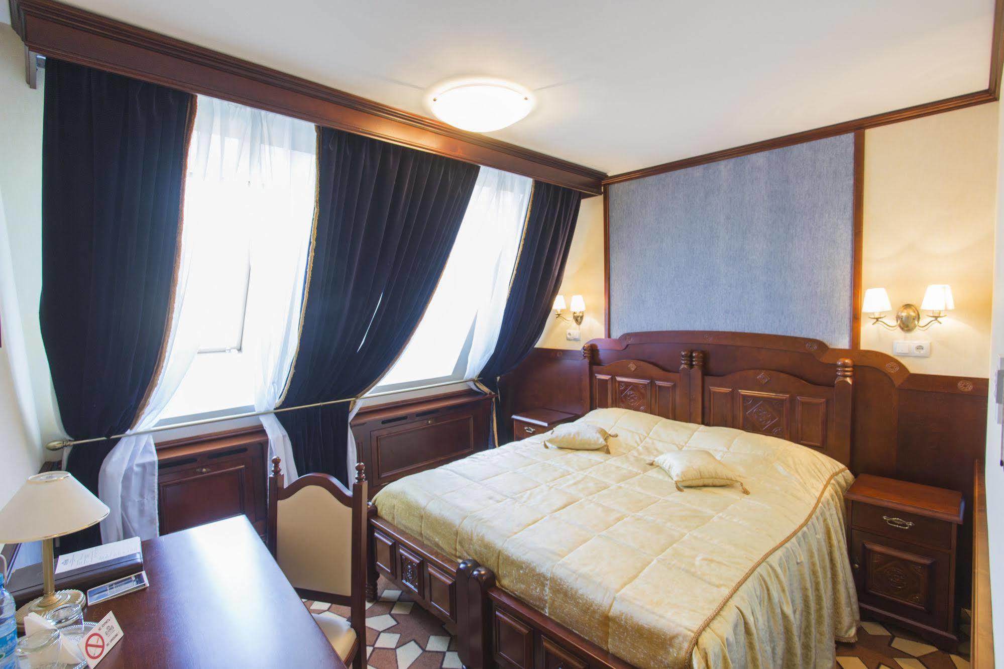 Garni Hotel Minszk Kültér fotó