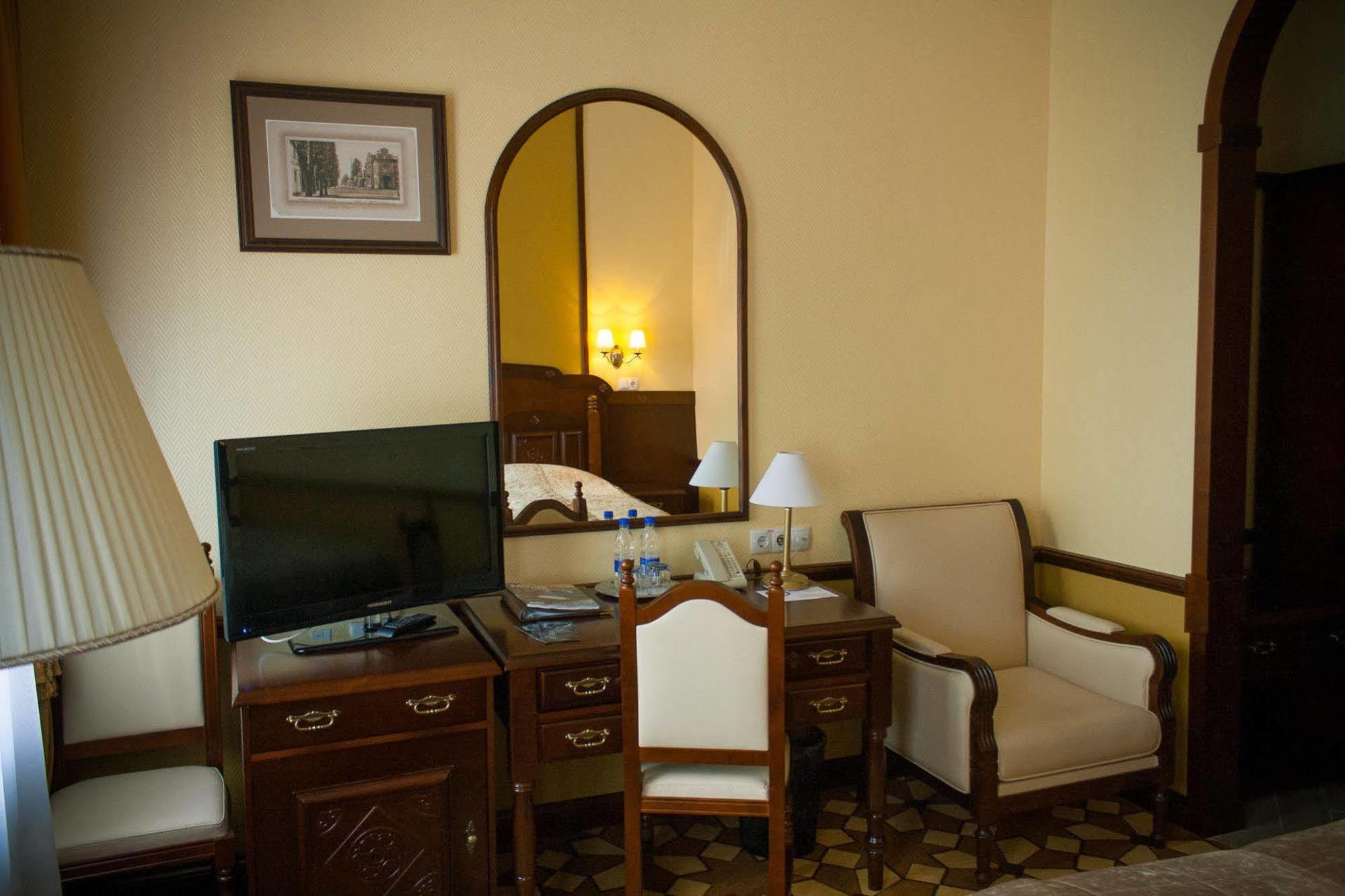 Garni Hotel Minszk Kültér fotó